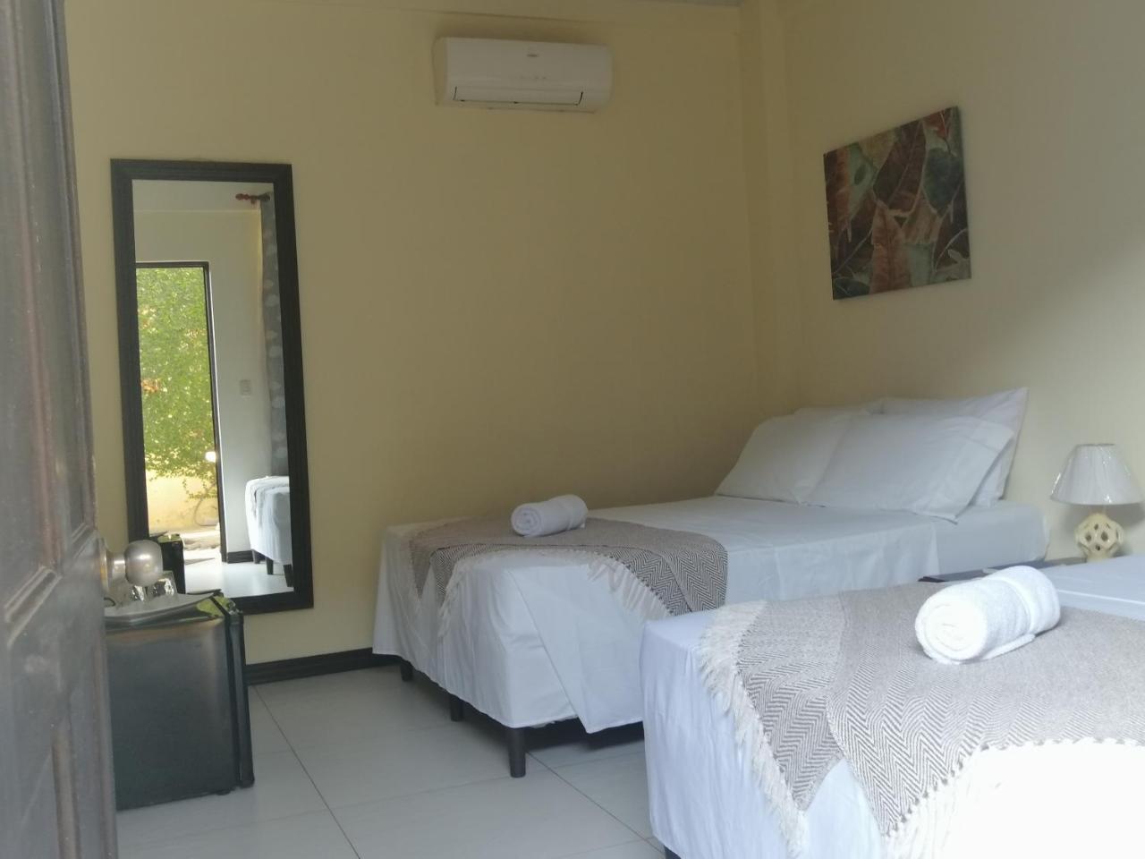Cabinas Gosen Πουνταρένας Εξωτερικό φωτογραφία